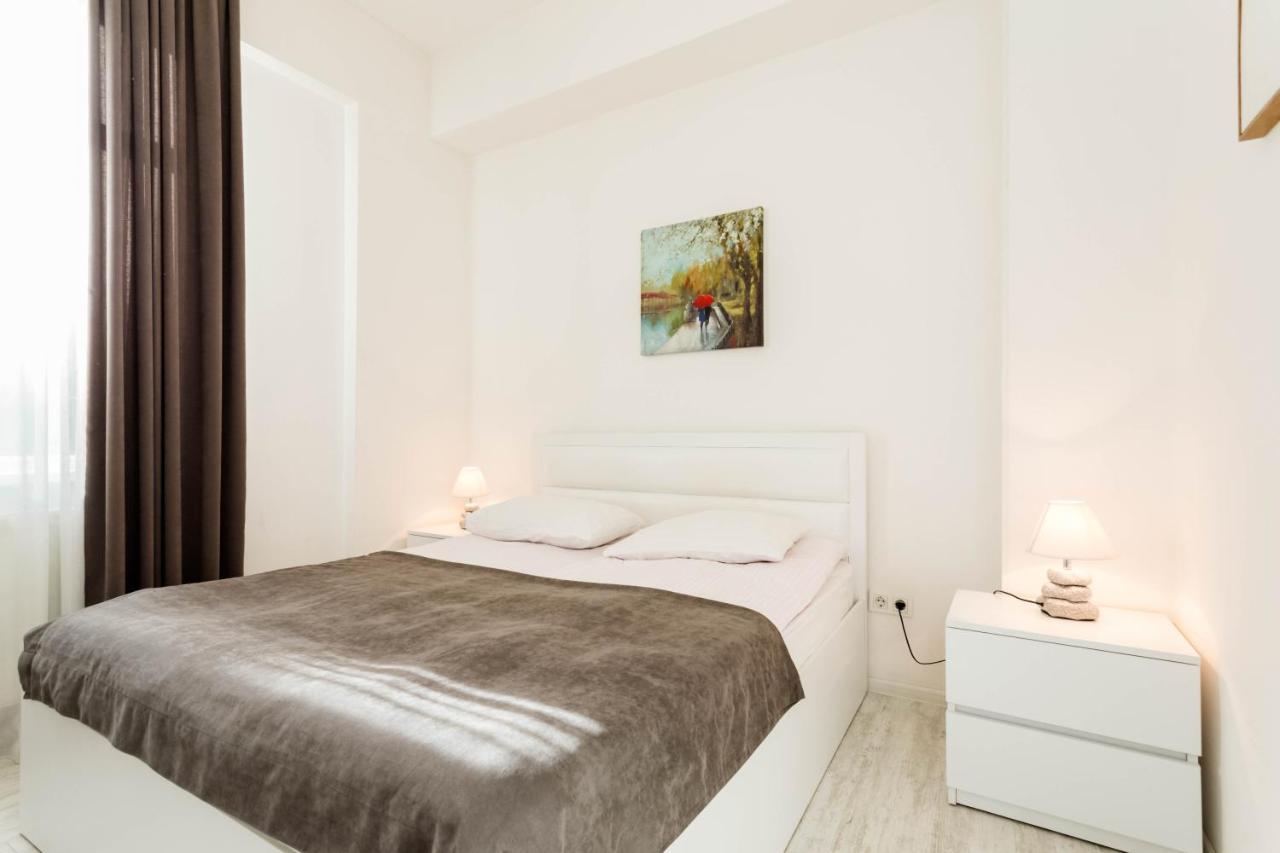 Lovely 2 Bedroom Flat Тбилиси Экстерьер фото