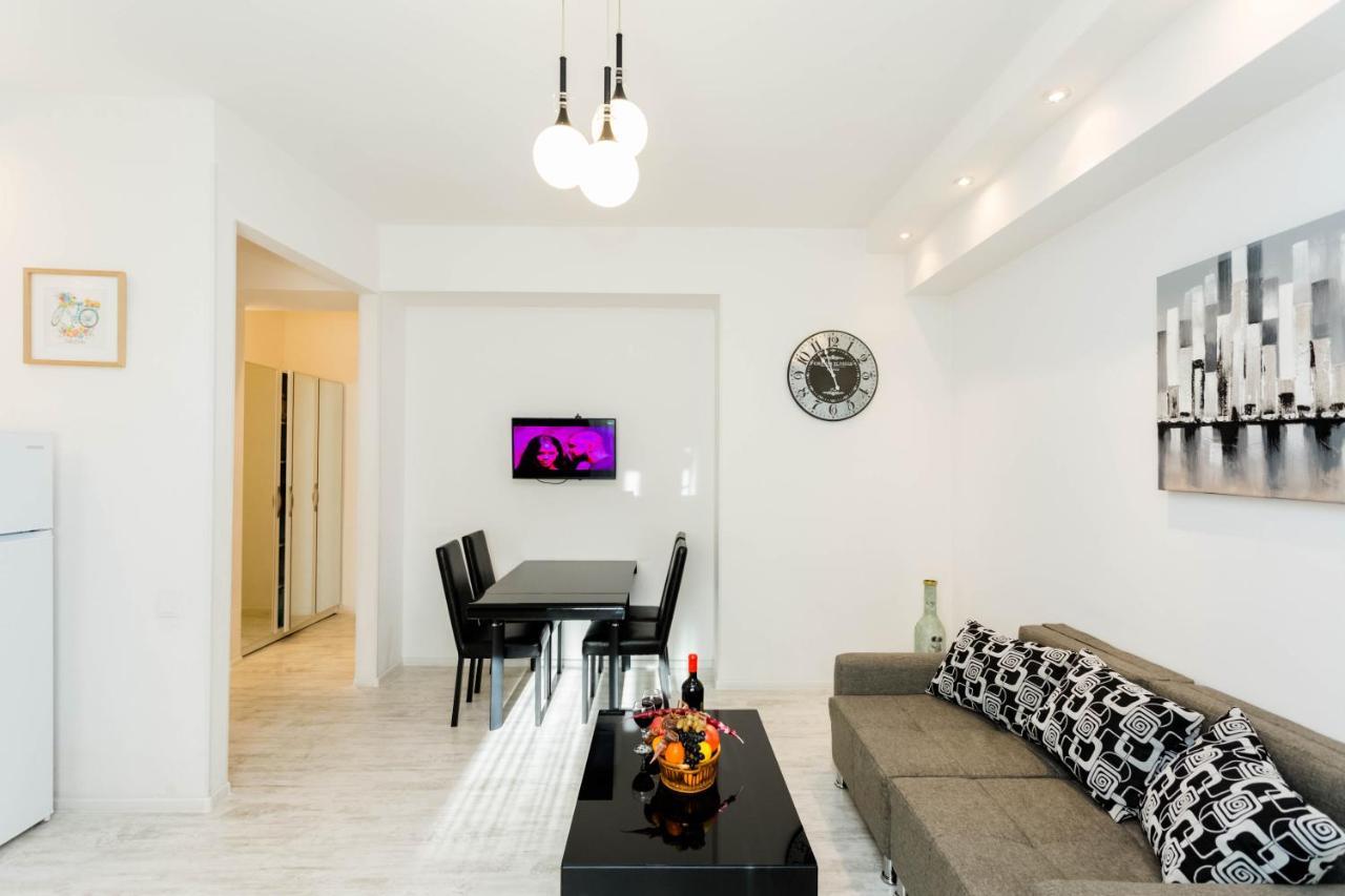 Lovely 2 Bedroom Flat Тбилиси Экстерьер фото